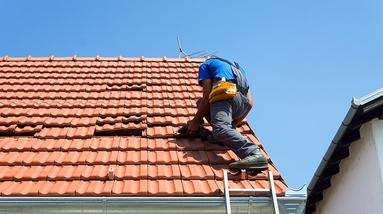 Roof Restoration | Gold Coast | 3 signs that it’s time for a roof restoration